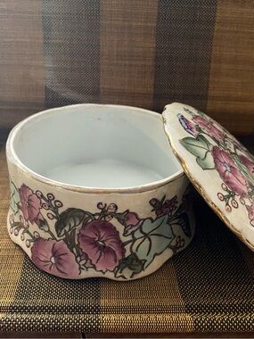 Decorative Floral Porcelain Trinket Box in Pink and Cream